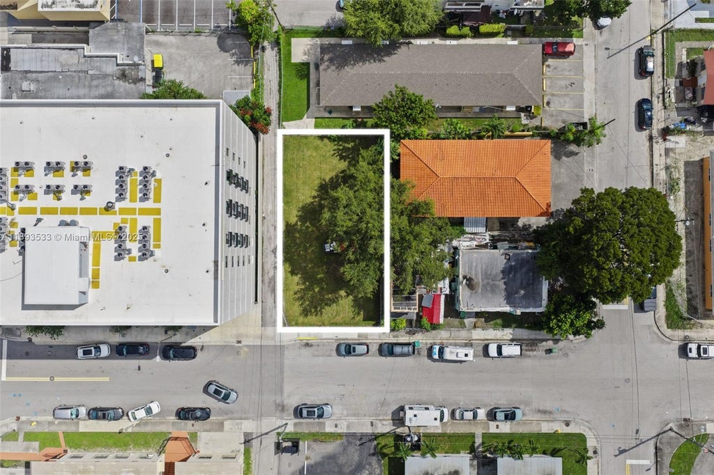 129 Sw 21st Ave, Miami