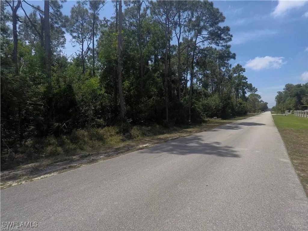 5700 Cedar Tree Ln, Naples