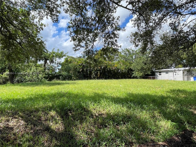 2 of 7 - 833 Nw 12th Ave, Fort Lauderdale, FL