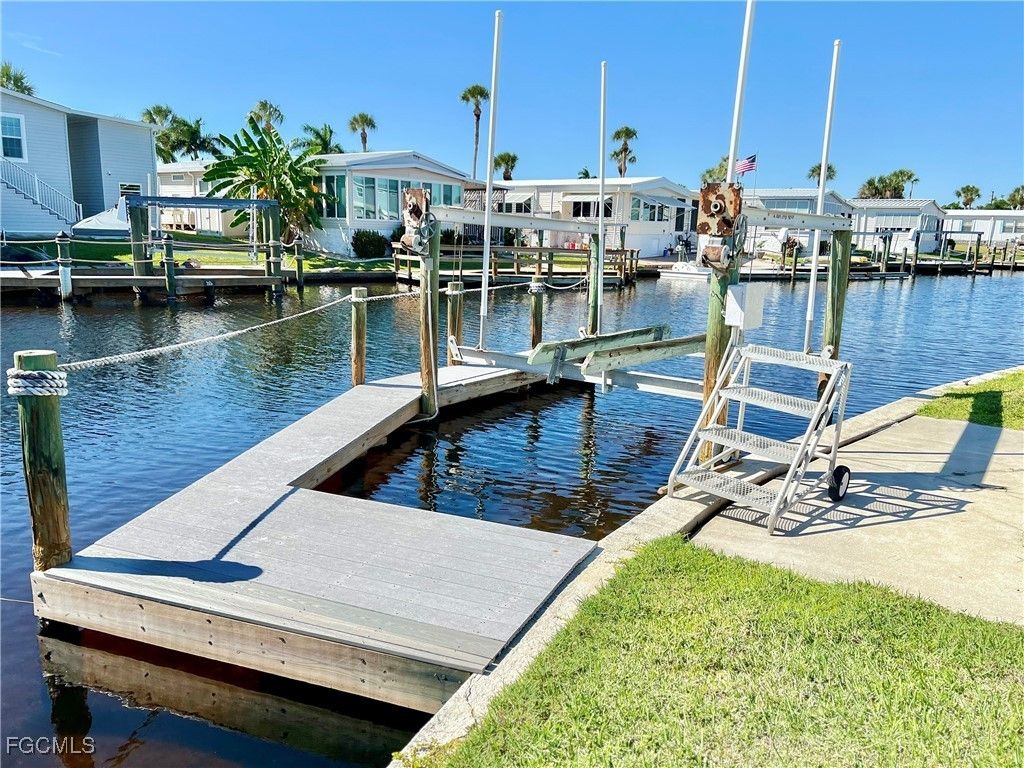 17680 Bryan Ct, Fort Myers Beach