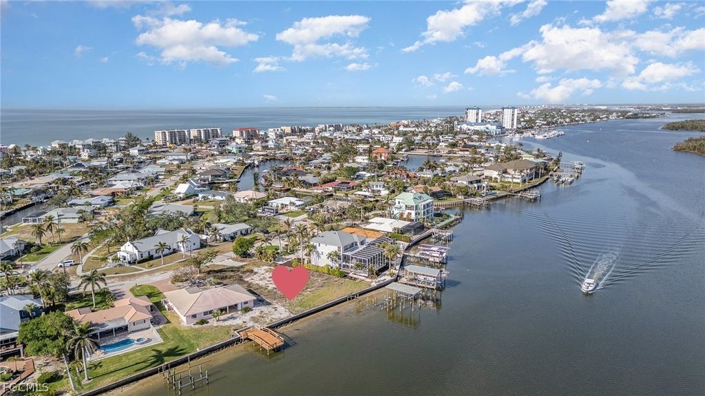 5636 Williams Dr, Fort Myers Beach