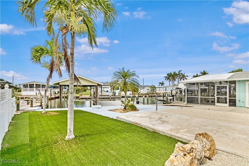 3828 Coconut Dr, St James City