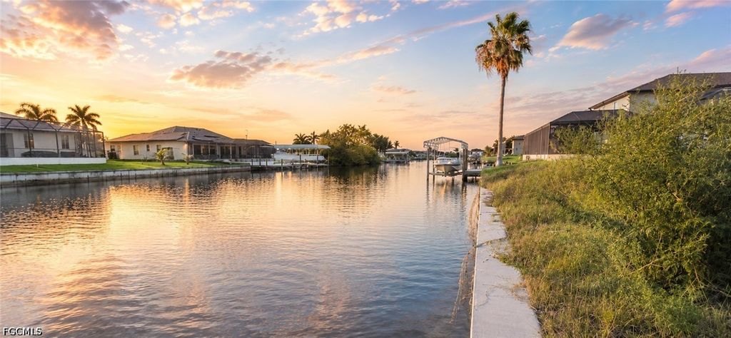 1206 Nw 36th Ave, Cape Coral