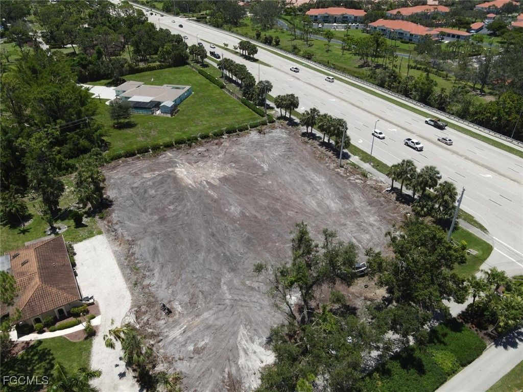 13502 Pine Villa Ln, Fort Myers