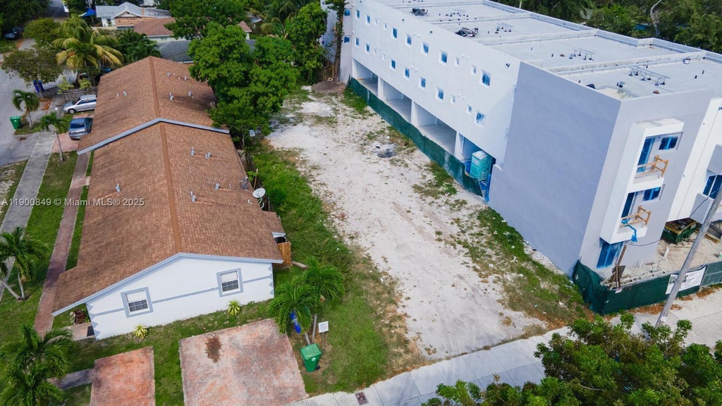 155 Nw 59th St, Miami