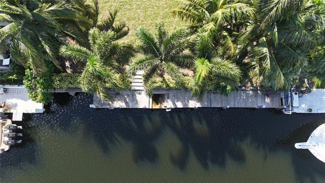 4 of 13 - 2511 Ne 48th Ct, Lighthouse Point, FL