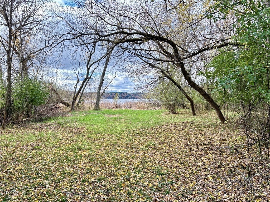 Bullhead Pond Road, Eau Claire