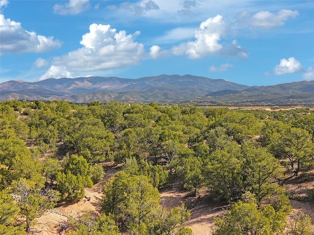 829 Calle David, Santa Fe