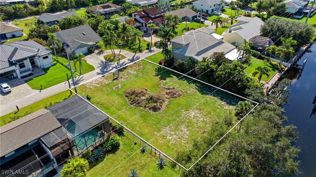 27090 Holly Ln, Bonita Springs