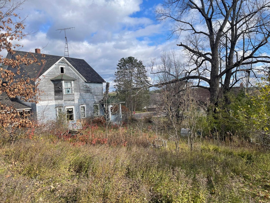 N14019 Linden Ave, Fifield