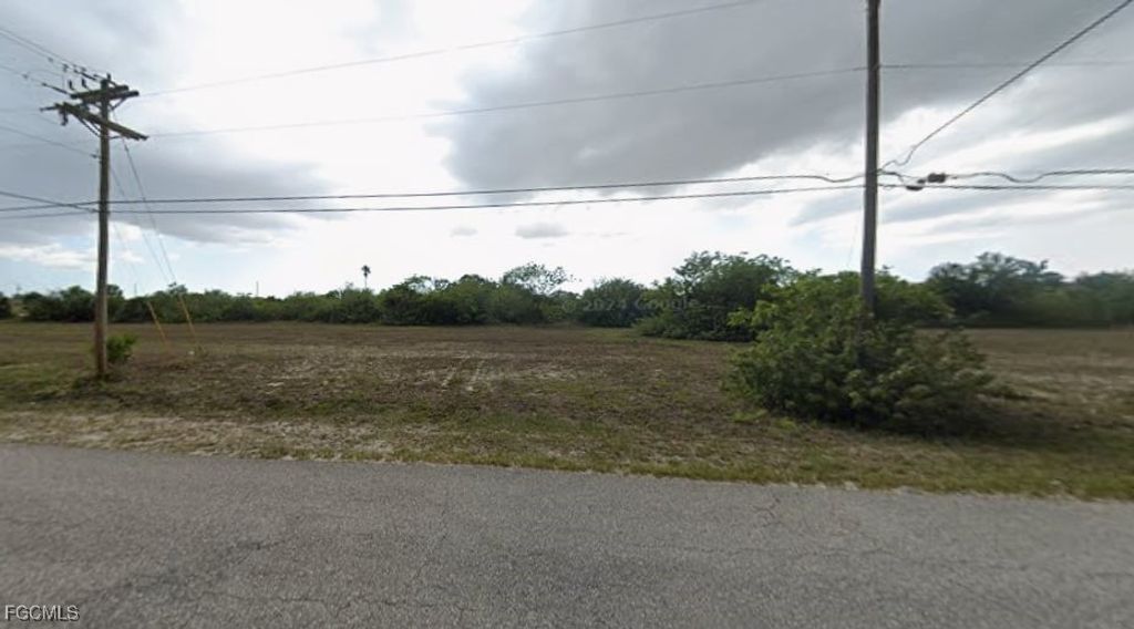 1924 Ne 19th Ave, CAPE CORAL