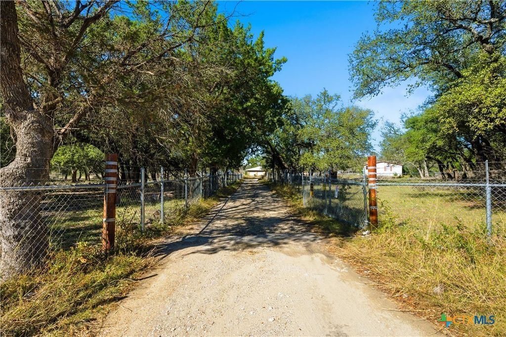 12218 W Adams Avenue, Belton