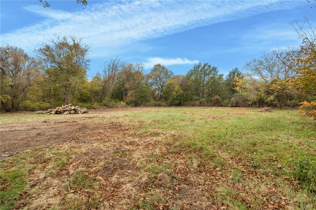 625 North Main Rd, Jamestown