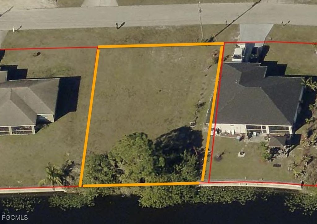 1720 Ne 12th Ter, Cape Coral