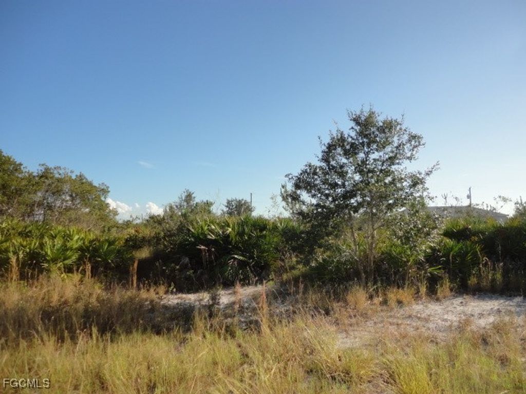 2903 72nd St W, LEHIGH ACRES