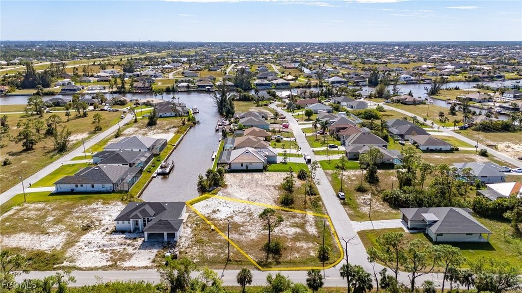 3312 Kismet Pkwy W, CAPE CORAL