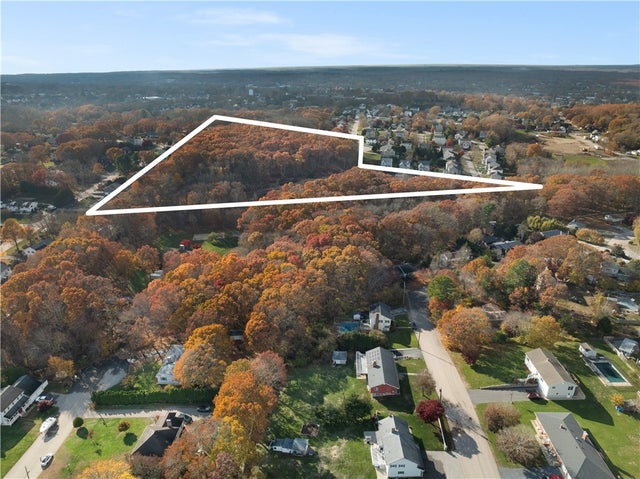 Off Iroquois Ave, Westerly