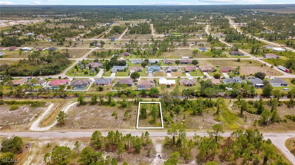 1226 Edelweiss St E, Lehigh Acres