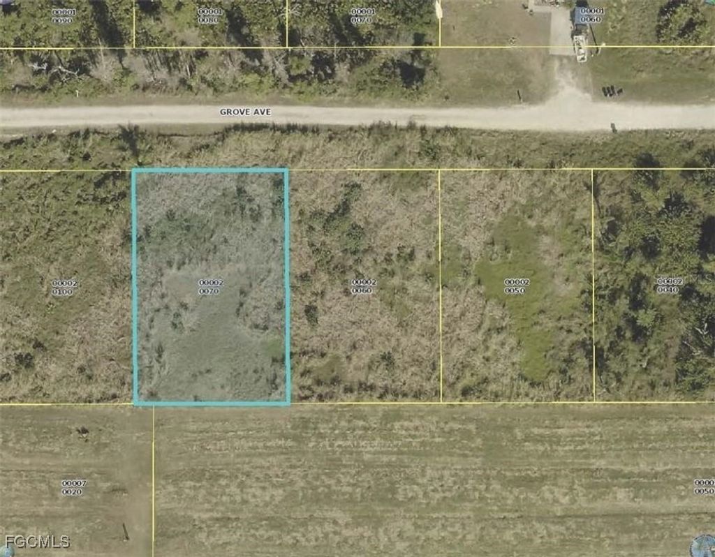6127 Grove Ave, BOKEELIA