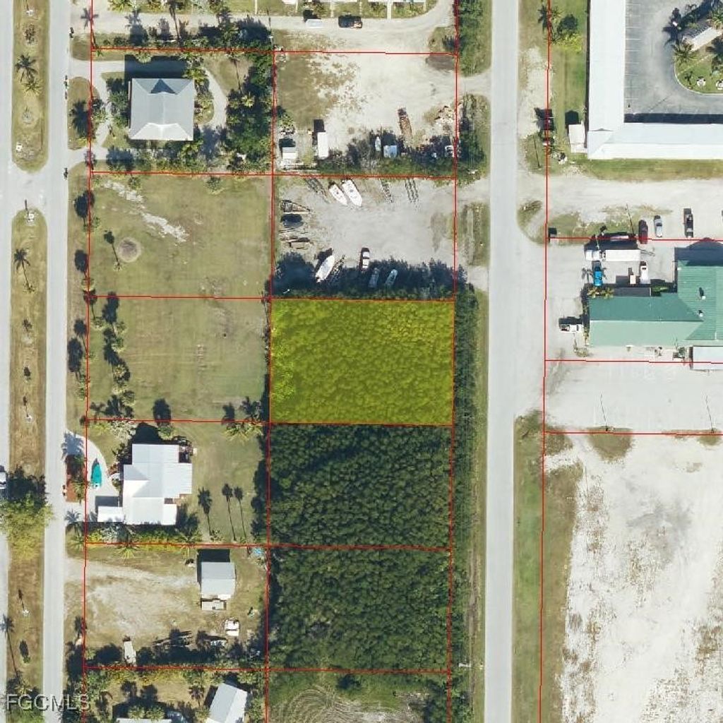 Buckner Ave N, Everglades City