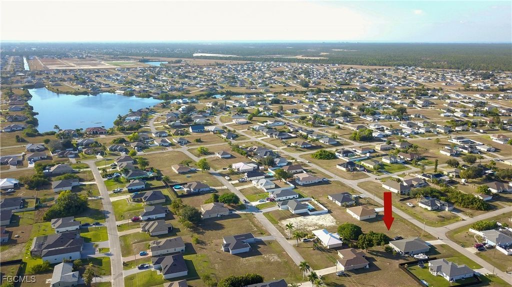 112 Nw 26th St, CAPE CORAL