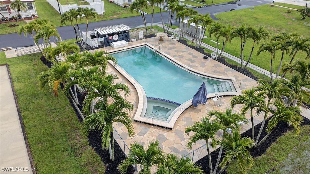 26 Enchanting Blvd, Naples