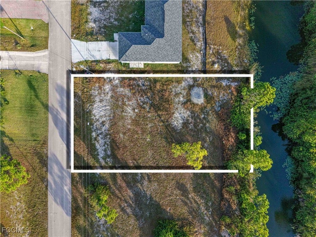 2220 Nw 30th Ter, CAPE CORAL
