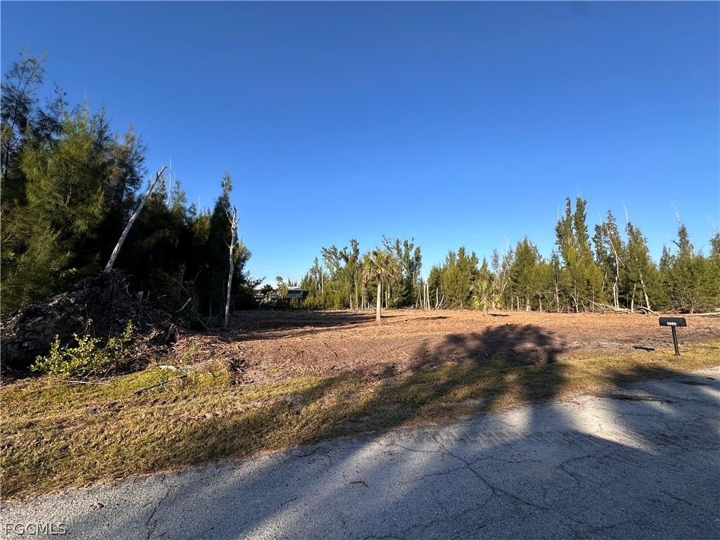 3504 Mango St, St James City
