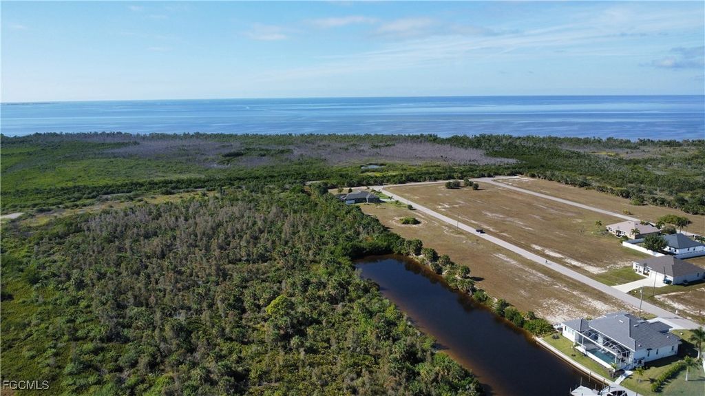 4714 Nw 36th St, CAPE CORAL