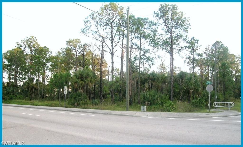 100 Golden Gate Blvd, Naples
