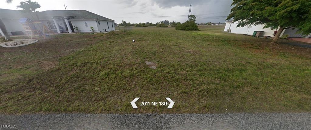 2011 Ne 18th St, CAPE CORAL