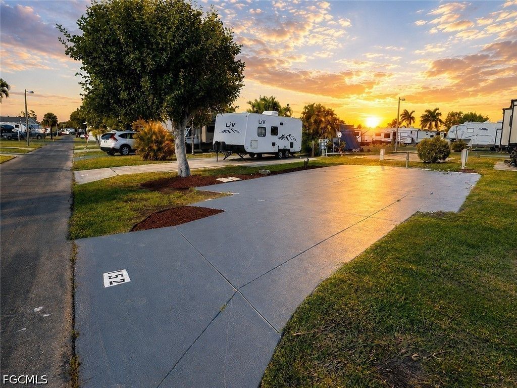 19681 Summerlin #152 Rd, FORT MYERS