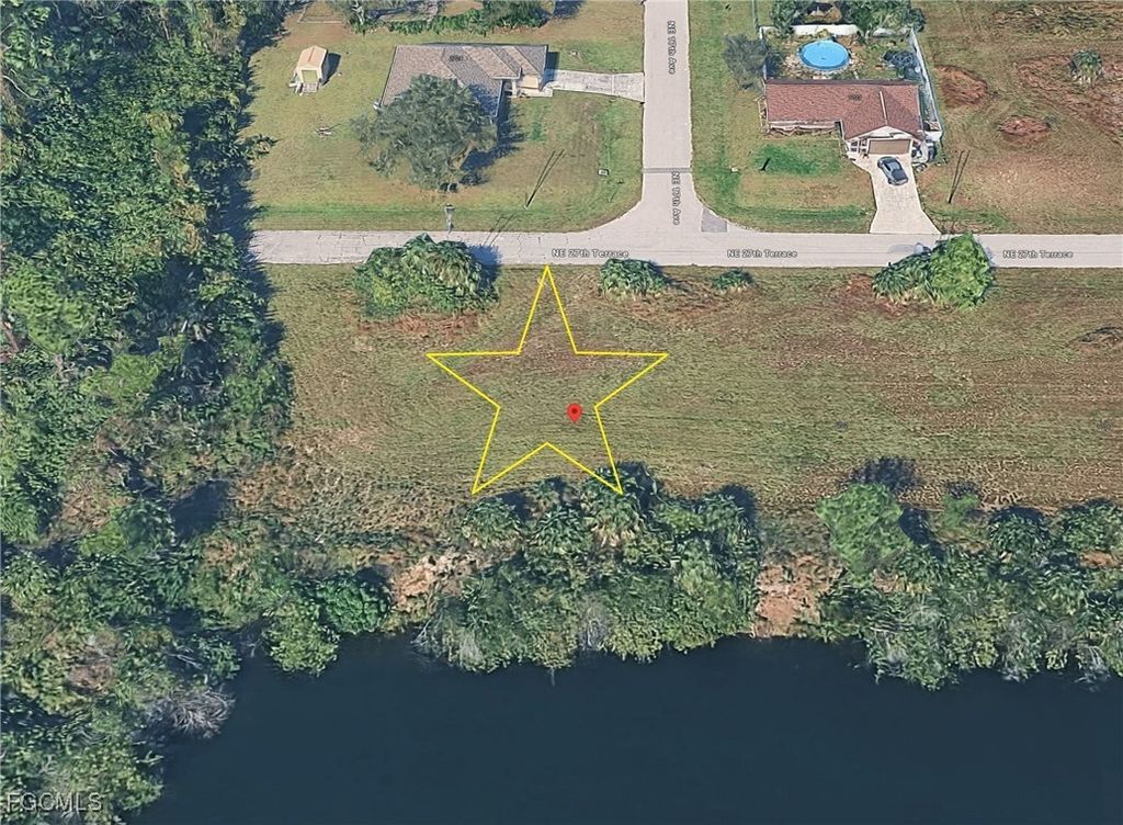 1632 Ne 27th Ter, Cape Coral