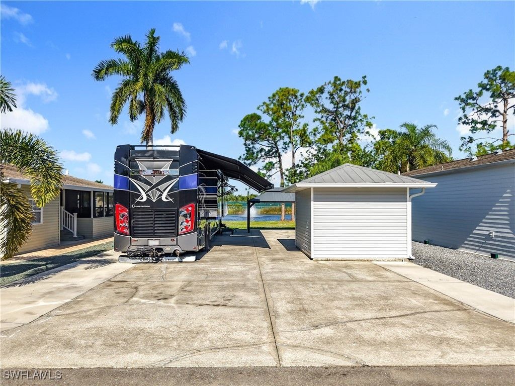 5934 Brightwood Dr, Fort Myers