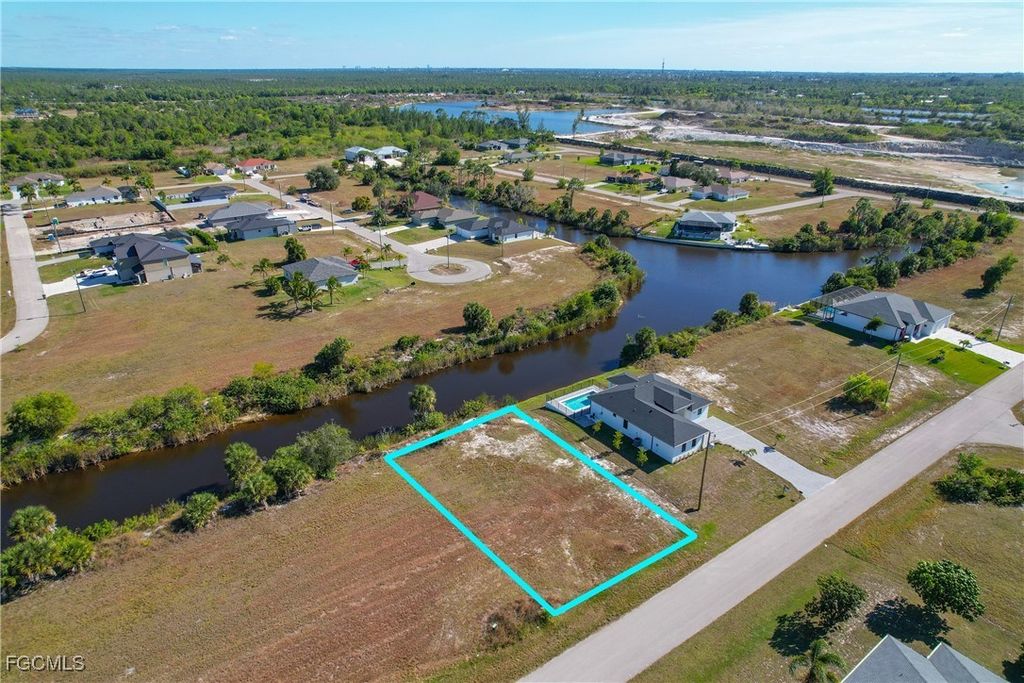 3825 Nw 38th Ave, CAPE CORAL