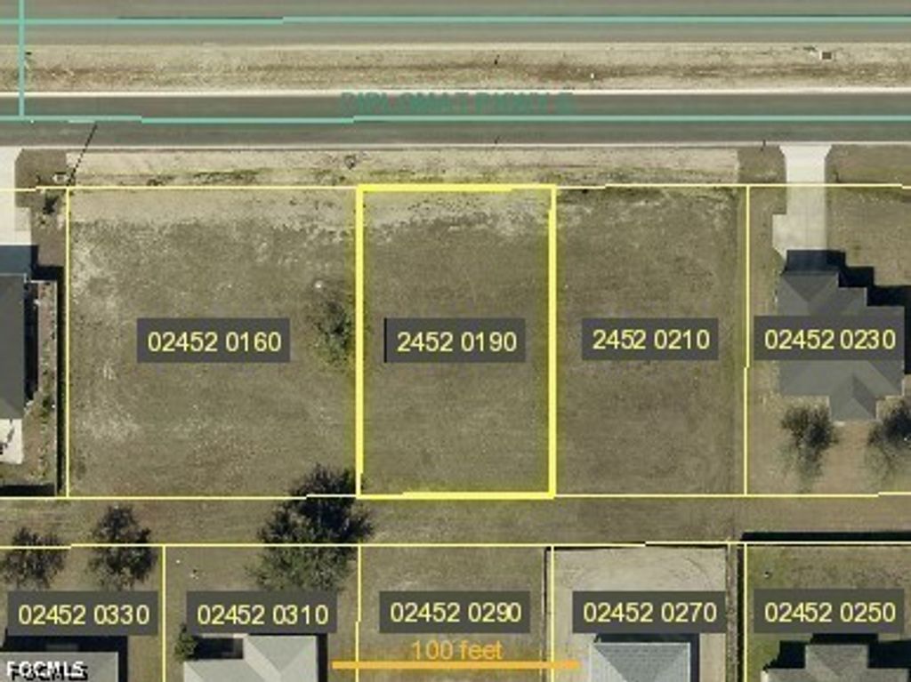 526 Diplomat Pkwy E, CAPE CORAL