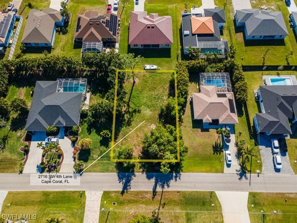 2716 Sw 4th Ln, Cape Coral