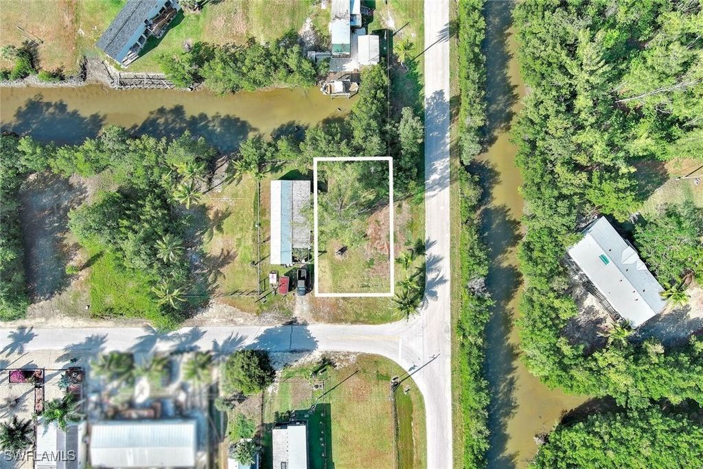 104 Egret Ln, Everglades City