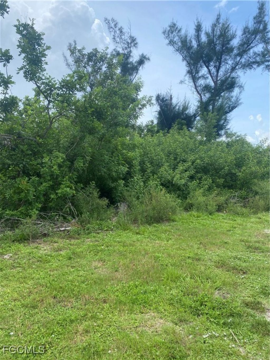3416 Sw 8th St, Cape Coral