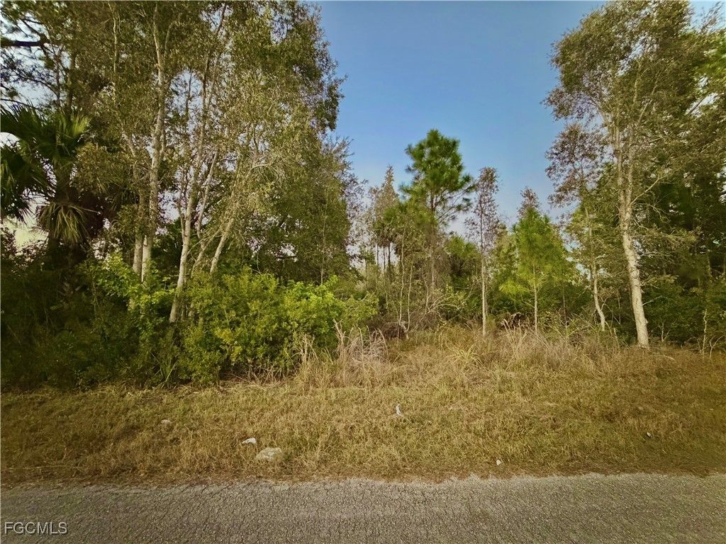 3316 57th St W, LEHIGH ACRES