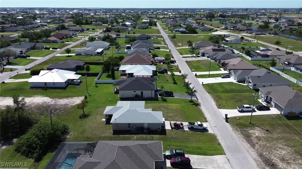 2713 Nw 5th Ter, Cape Coral