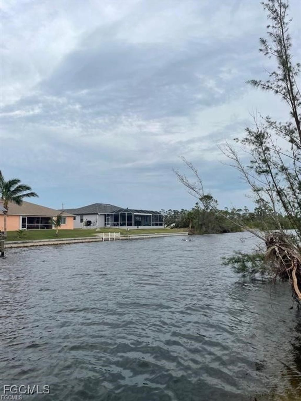 2312 Nw 34th Ave, CAPE CORAL