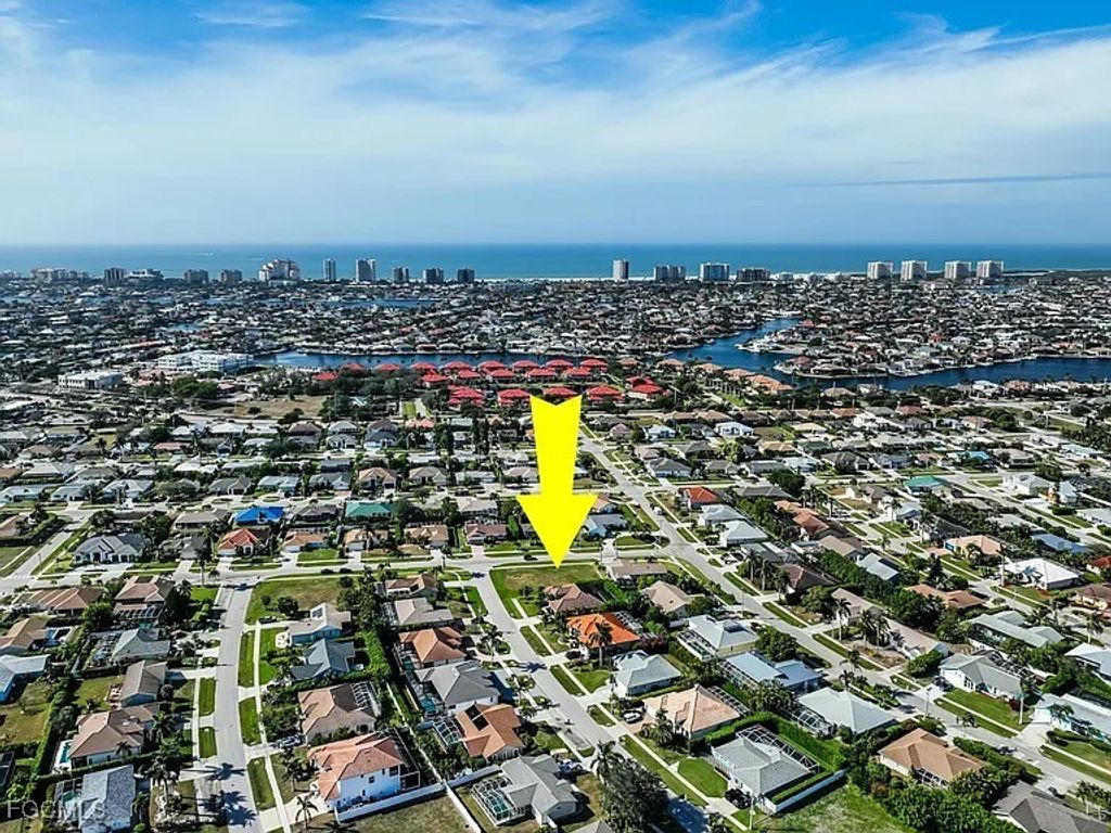 1318 Freeport Ave, MARCO ISLAND