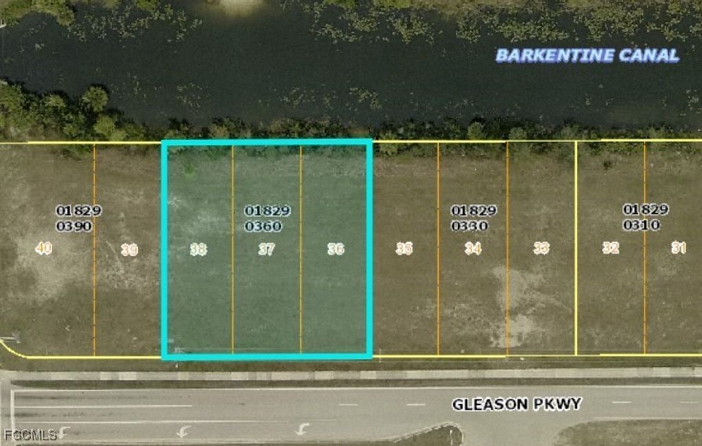723 Gleason Pkwy, Cape Coral