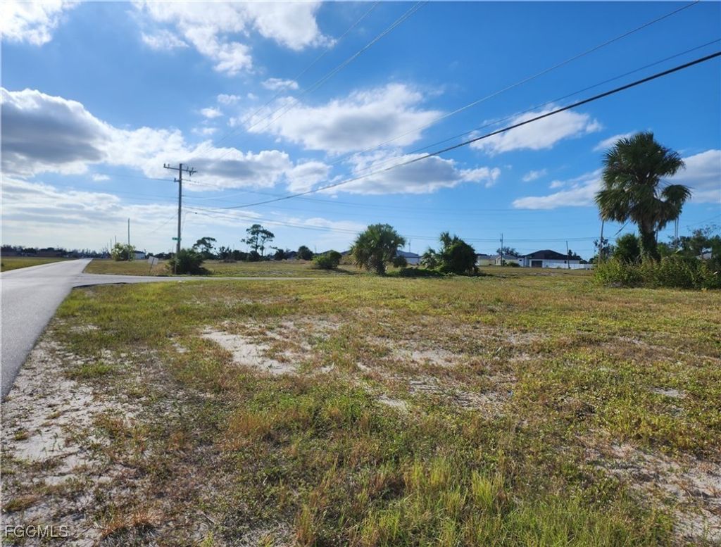 1035 Sw 4th Ter, CAPE CORAL