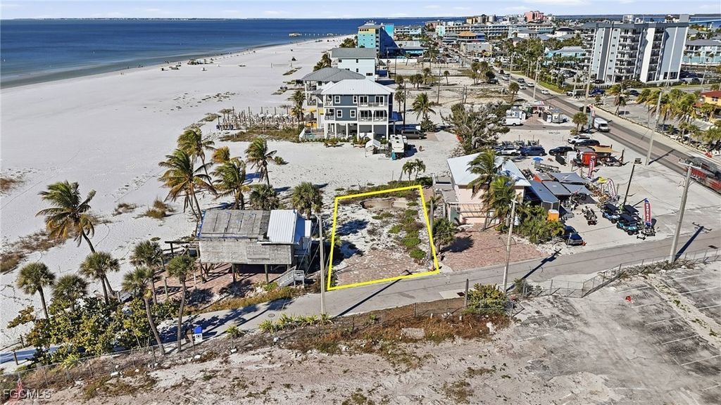 67 Miramar St, Fort Myers Beach