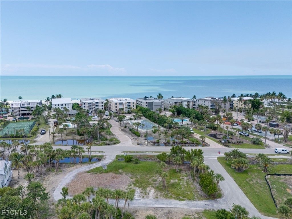 2950 W Gulf Dr, SANIBEL