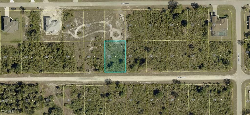 727 Central St E, Lehigh Acres