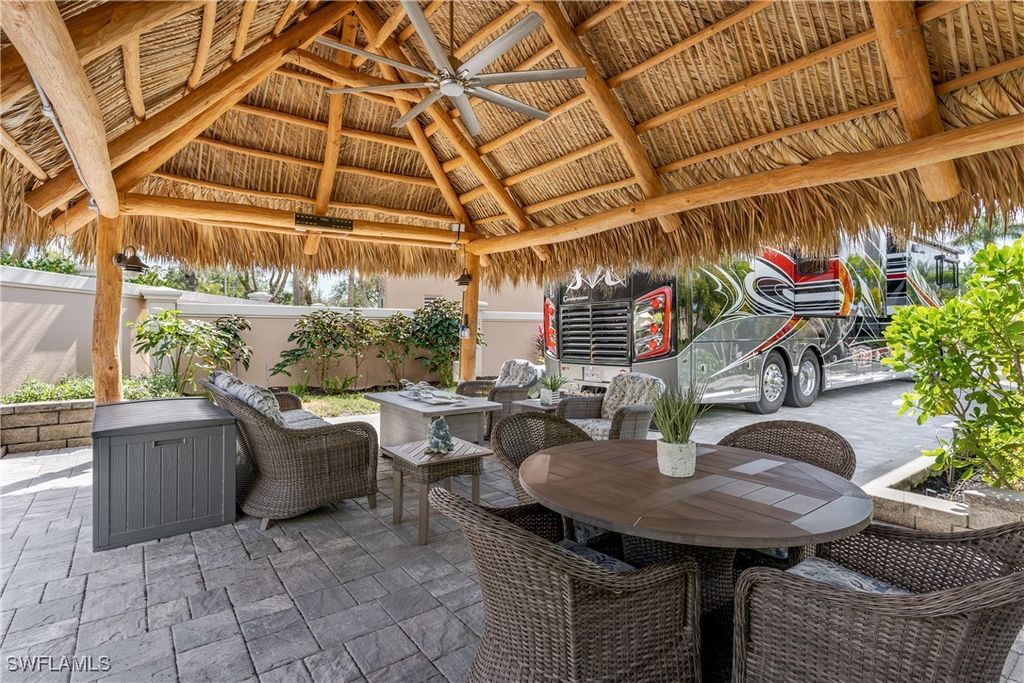13547 Snook Cir, Naples