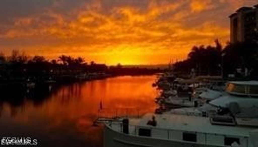 1186 Betmar Blvd, North Fort Myers